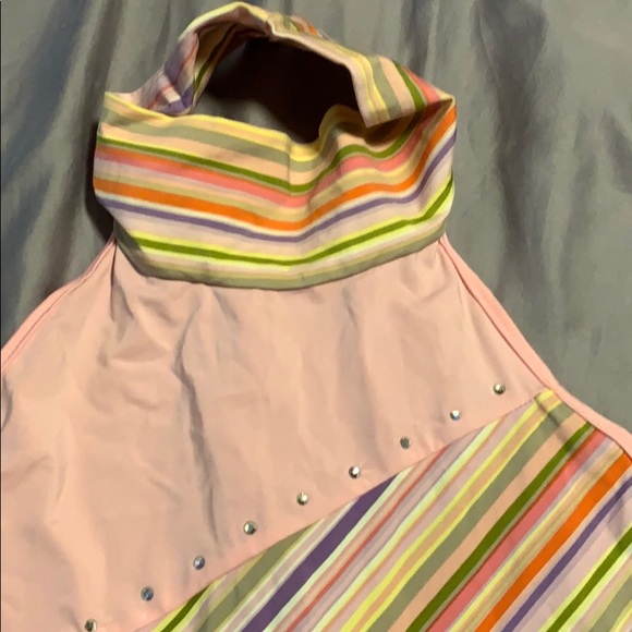 Top - Picture 2 of 4